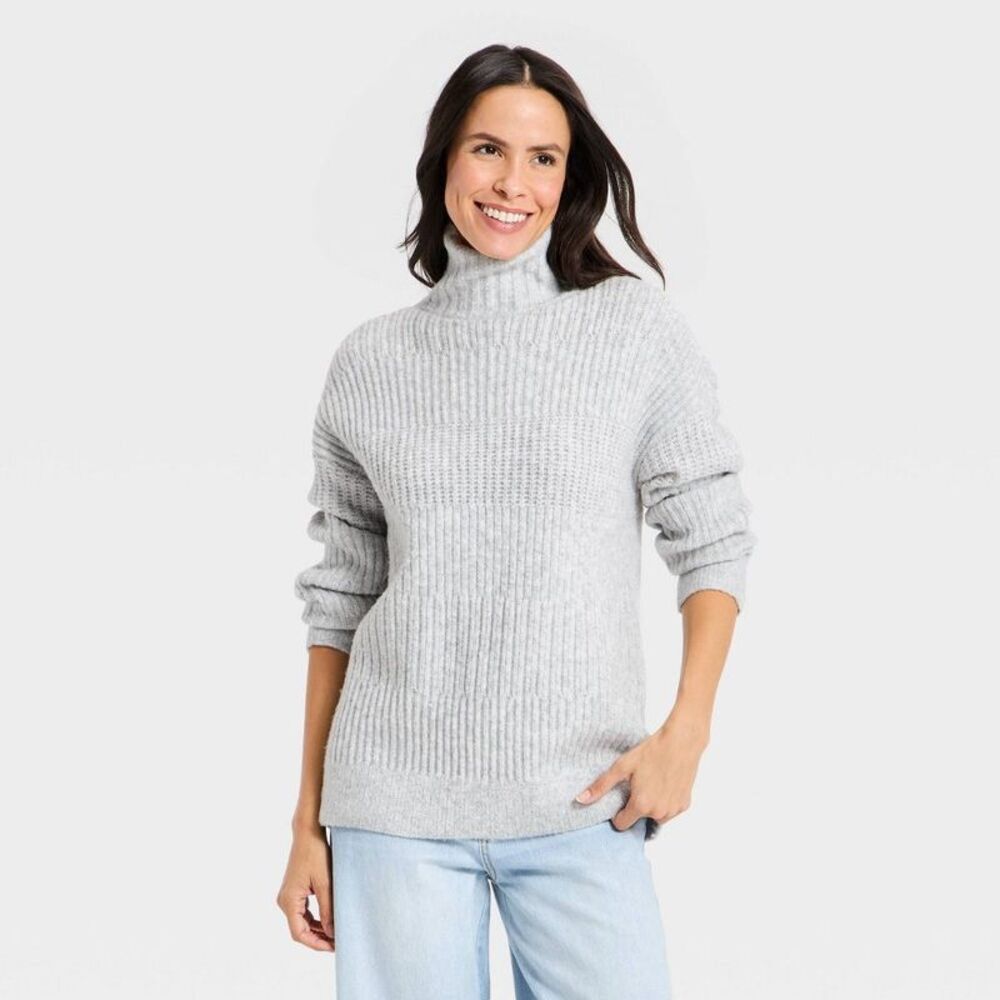 Women's Long Sleeve Textured Mock Turtleneck Pullover Sweater - Light Gray S